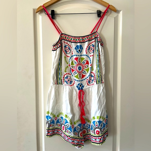 Flying Tomato Pants - Flying Tomato White Vibrant Rayon Romper Women’s Size Medium